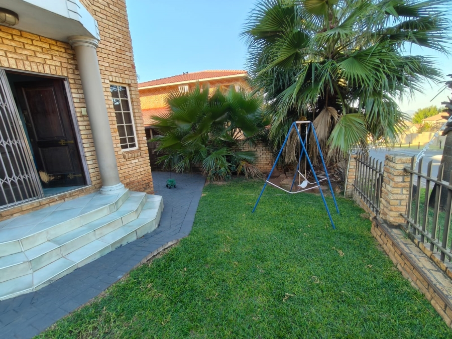 3 Bedroom Property for Sale in Safari Gardens North West